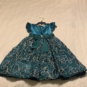 Elegant green Kids Dress with Bow